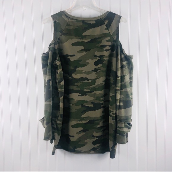 VINCE CAMUTO Cold Shoulders Camosweatshirt. Item# 0051 - Picture 6 of 7